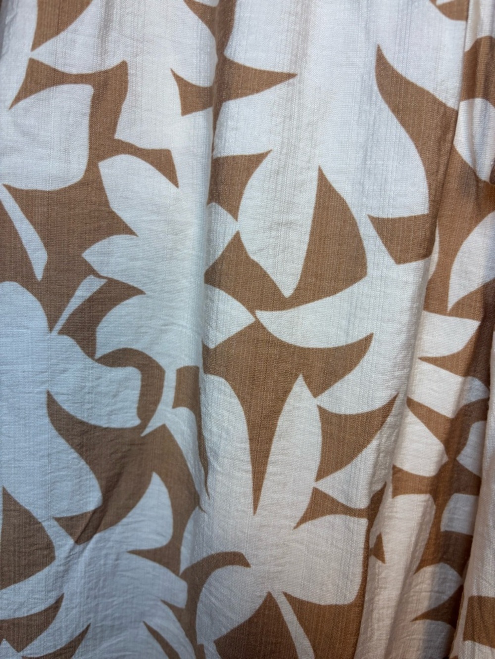 Wasabi + Mint Wide Leg Printed Pants in Cream & Tan - Picture 4 of 6